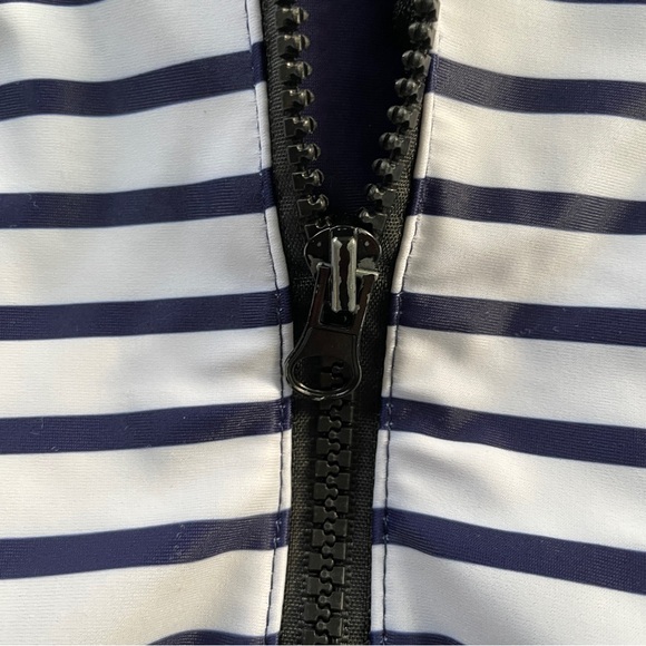 CUPSHE RASH GUARD SLEEVELESS ZIP BOYLEG SURF SNORKEL SWIMSUIT!! - Picture 11 of 15